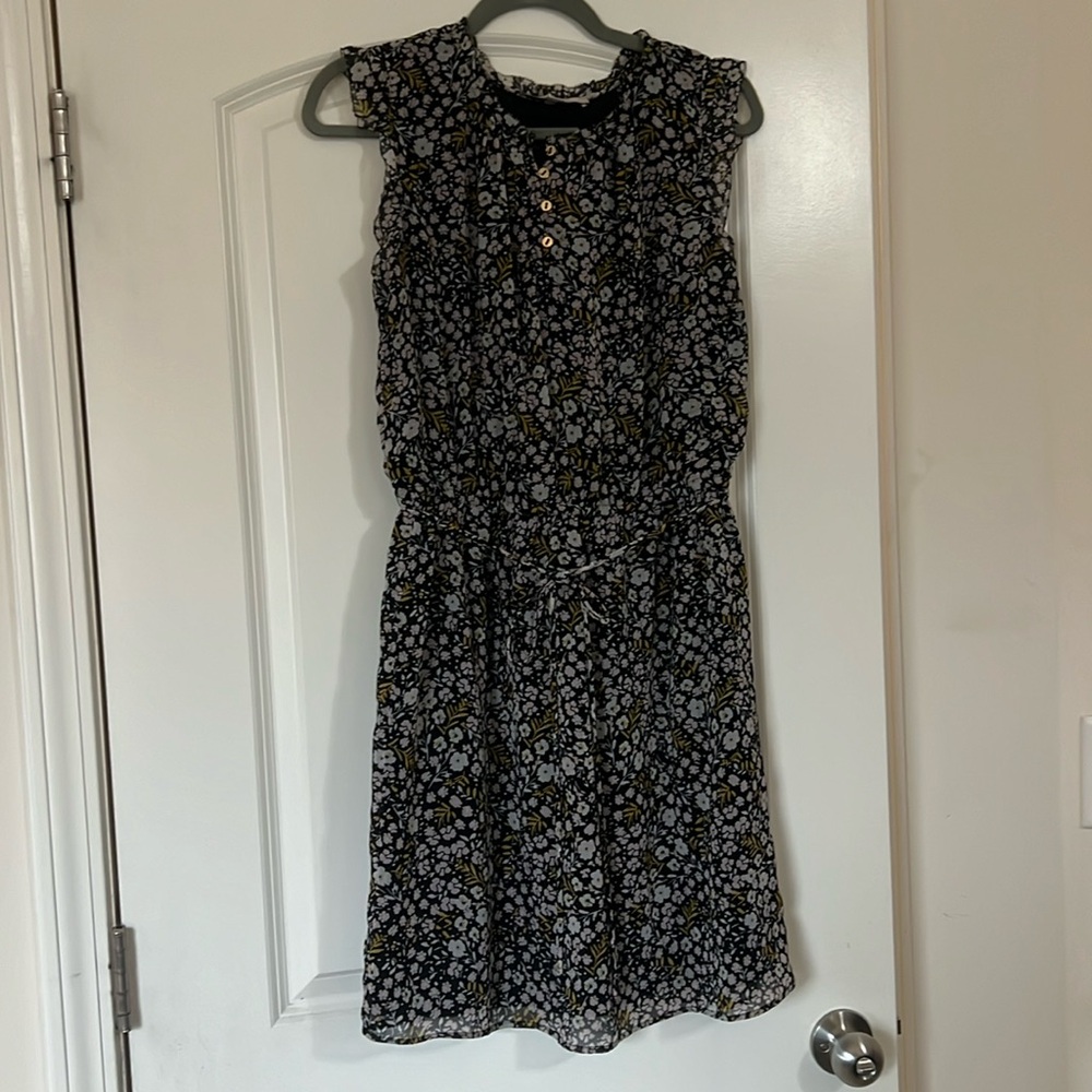 LOFT women’s size medium sleeveless dressa